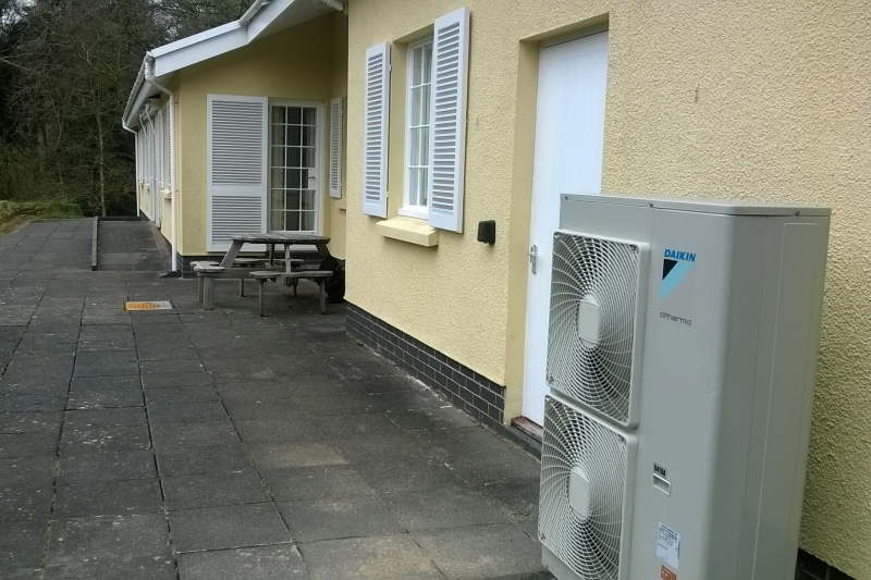The Pembrokeshire holiday cottage, owned by the National Trust, benefits from a Daikin Altherma High Temperature heat pump.