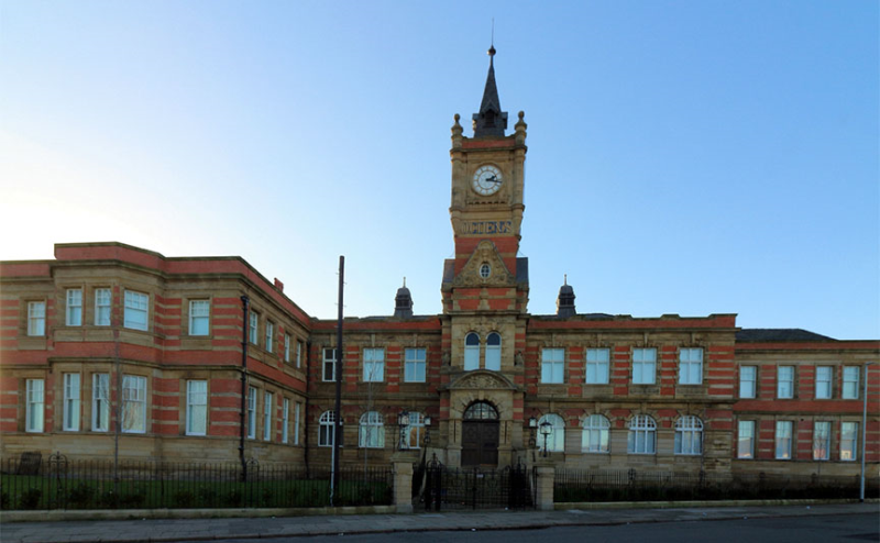 the recently developed ‘Ogden’s Tobacco’ building in Everton installs EnviroVent’s energiSava 250 MVHR. 